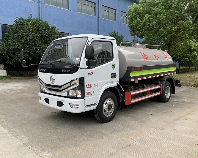 东风D6洒水车5吨