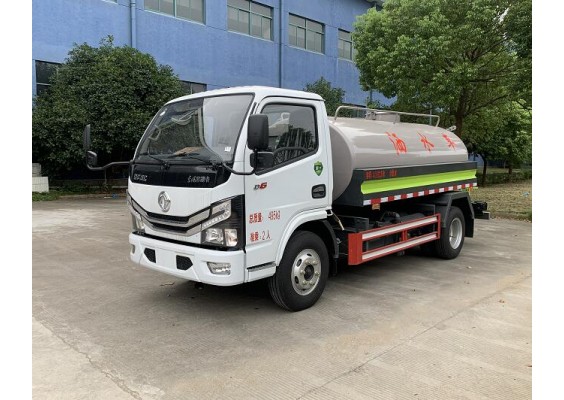东风D6洒水车5吨