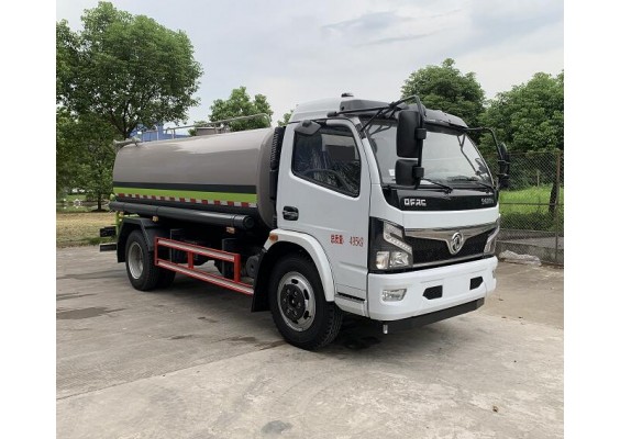 东风D7洒水车8-9吨